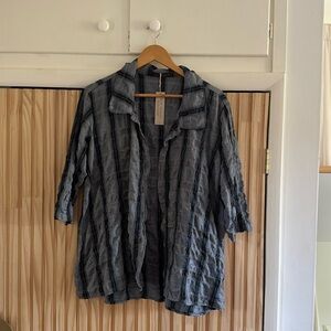 Cut Loose, Size M, 3/4 Sleeve Button-Down Shirt, NWT